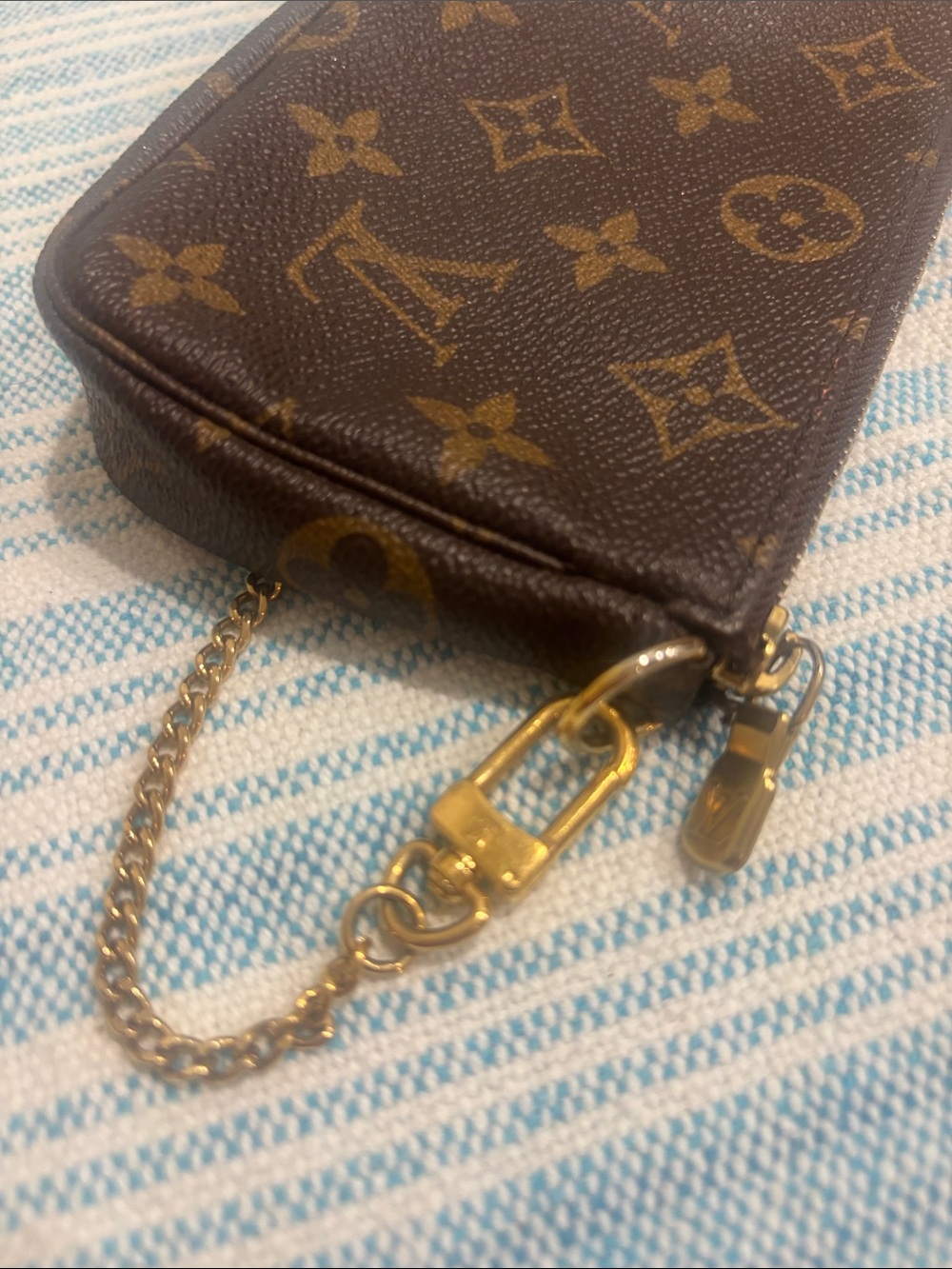 Louis Vuitton Brown Monogram Mini Pochette with Gold Chain - Picture 4 of 9